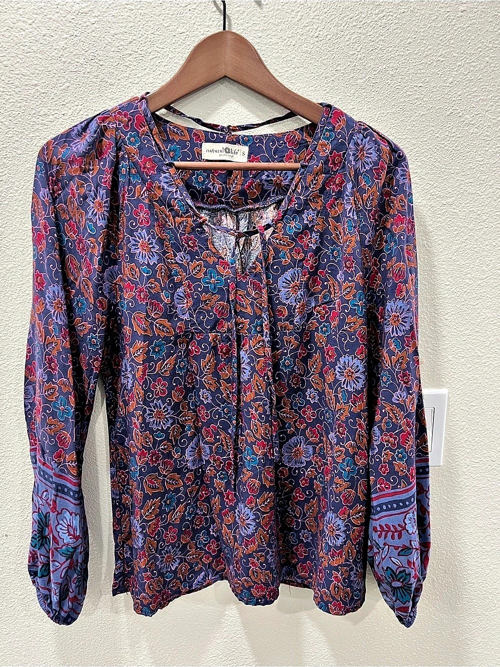 Natural Life Floral Long Sleeve Bohemian Lightweight Blouse Blue/Purple Size S